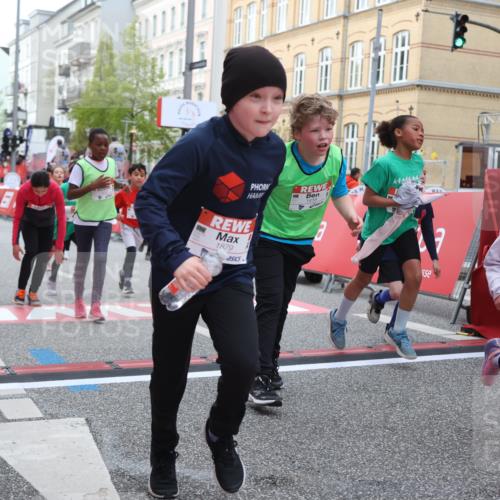 25.04.2026 - Das Zehntel Strokosch-Dieckow http://msf.ph/oto/9627313 25.04.2026 09:01:05 Ziel 1164, 1372, 1416, 1446, 1525, 1548, 1677, 1866, 2412, 2420, 2421, 2424, 2508, 2514, 2564, 2851, 3099, 3130, 3205, 3327 meine-sportfotos.de
