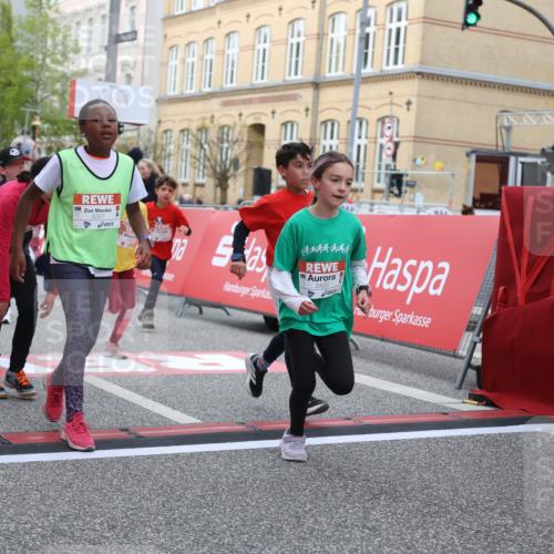 25.04.2026 - Das Zehntel Strokosch-Dieckow http://msf.ph/oto/9627330 25.04.2026 09:01:07 Ziel 1164, 1372, 1416, 1446, 1525, 1548, 1866, 1878, 1879, 1902, 2140, 2420, 2424, 2554, 2564, 2851, 3099, 3130, 3152, 3205, 3255, 3327, 3863, 3949 meine-sportfotos.de