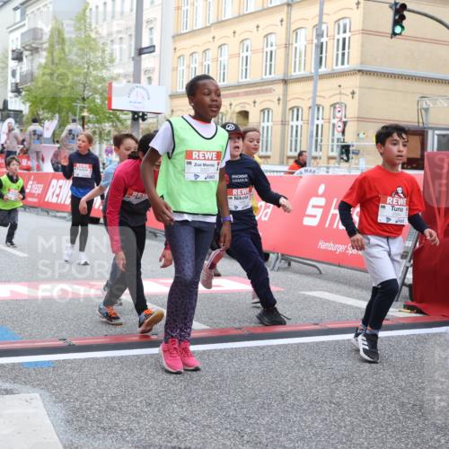 25.04.2026 - Das Zehntel Strokosch-Dieckow http://msf.ph/oto/9627346 25.04.2026 09:01:07 Ziel 1164, 1372, 1416, 1446, 1525, 1548, 1866, 1878, 1879, 1902, 2140, 2420, 2424, 2554, 2564, 2851, 3099, 3130, 3152, 3205, 3255, 3327, 3863, 3949 meine-sportfotos.de