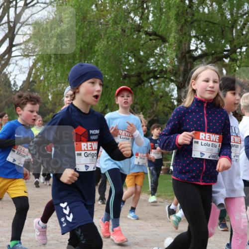 25.04.2026 - Das Zehntel Zöllner http://msf.ph/oto/9627352 25.04.2026 07:46:16 Laufen 2201, 1803, 3700, 3698 meine-sportfotos.de