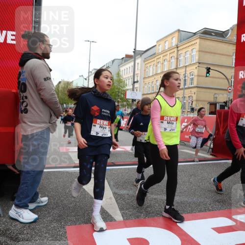 25.04.2026 - Das Zehntel Strokosch-Dieckow http://msf.ph/oto/9627370 25.04.2026 09:01:09 Ziel 1081, 1164, 1233, 1416, 1446, 1525, 1548, 1770, 1774, 1866, 1878, 1879, 1902, 2140, 2420, 2424, 2554, 2564, 2851, 3130, 3152, 3205, 3255, 3327, 3863, 3949 meine-sportfotos.de