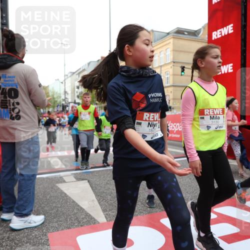 25.04.2026 - Das Zehntel Strokosch-Dieckow http://msf.ph/oto/9627398 25.04.2026 09:01:10 Ziel 1081, 1164, 1233, 1416, 1446, 1548, 1770, 1774, 1866, 1878, 1879, 1902, 2140, 2420, 2424, 2554, 2564, 2851, 3130, 3152, 3255, 3327, 3863, 3949 meine-sportfotos.de