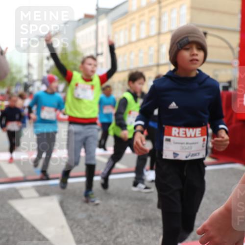 25.04.2026 - Das Zehntel Strokosch-Dieckow http://msf.ph/oto/9627412 25.04.2026 09:01:10 Ziel 1081, 1164, 1233, 1416, 1446, 1548, 1770, 1774, 1866, 1878, 1879, 1902, 2140, 2420, 2424, 2554, 2564, 2851, 3130, 3152, 3255, 3327, 3863, 3949 meine-sportfotos.de