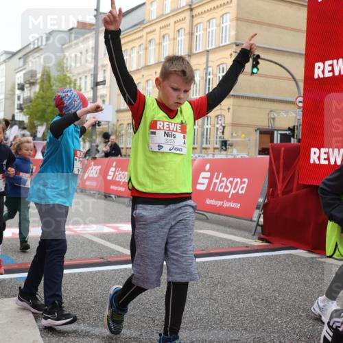 25.04.2026 - Das Zehntel Strokosch-Dieckow http://msf.ph/oto/9627433 25.04.2026 09:01:11 Ziel 1081, 1164, 1175, 1233, 1446, 1548, 1770, 1774, 1866, 1878, 1879, 1902, 2140, 2420, 2554, 2564, 2851, 3130, 3152, 3255, 3327, 3863, 3949 meine-sportfotos.de