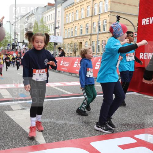 25.04.2026 - Das Zehntel Strokosch-Dieckow http://msf.ph/oto/9627455 25.04.2026 09:01:12 Ziel 1081, 1164, 1175, 1233, 1446, 1548, 1593, 1652, 1770, 1774, 1866, 1878, 1879, 1902, 2140, 2420, 2554, 2564, 3130, 3152, 3255, 3327, 3863, 3949 meine-sportfotos.de