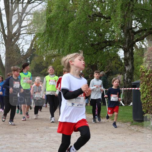 25.04.2026 - Das Zehntel Zöllner http://msf.ph/oto/9627466 25.04.2026 07:46:18 Laufen 2830 meine-sportfotos.de