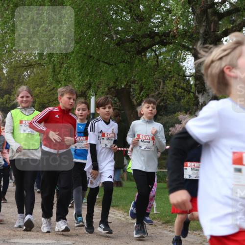 25.04.2026 - Das Zehntel Zöllner http://msf.ph/oto/9627476 25.04.2026 07:46:18 Laufen 1444, 2843, 2830 meine-sportfotos.de