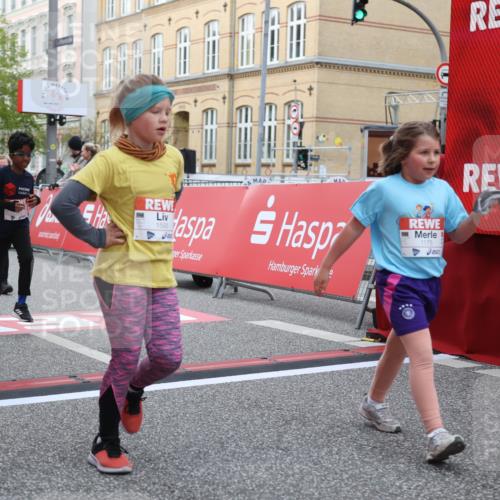 25.04.2026 - Das Zehntel Strokosch-Dieckow http://msf.ph/oto/9627490 25.04.2026 09:01:15 Ziel 1081, 1175, 1233, 1526, 1593, 1652, 1675, 1686, 1770, 1774, 1824, 1879, 1880, 1902, 2140, 2722, 2725, 3019, 3152, 3255, 3806, 3863 meine-sportfotos.de