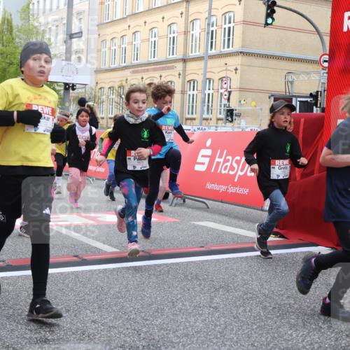 25.04.2026 - Das Zehntel Strokosch-Dieckow http://msf.ph/oto/9627537 25.04.2026 09:01:17 Ziel 1081, 1175, 1179, 1233, 1456, 1526, 1593, 1598, 1652, 1675, 1686, 1774, 1824, 1880, 2722, 2725, 2740, 2760, 3019, 3265, 3765, 3806 meine-sportfotos.de