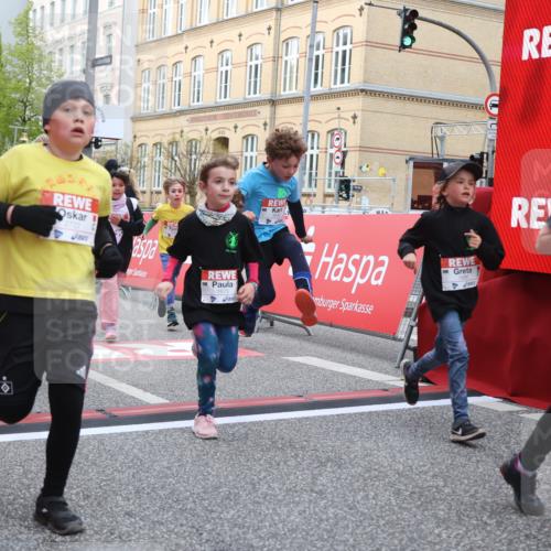 25.04.2026 - Das Zehntel Strokosch-Dieckow http://msf.ph/oto/9627544 25.04.2026 09:01:18 Ziel 1175, 1179, 1456, 1526, 1593, 1598, 1652, 1675, 1680, 1686, 1690, 1824, 1880, 2722, 2725, 2740, 2760, 3019, 3242, 3265, 3765, 3778, 3806 meine-sportfotos.de