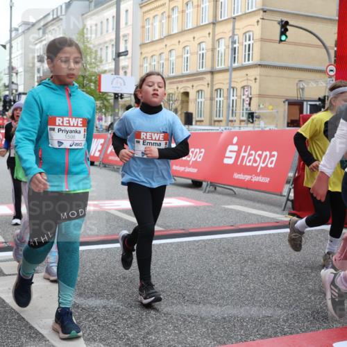 25.04.2026 - Das Zehntel Strokosch-Dieckow http://msf.ph/oto/9627587 25.04.2026 09:01:20 Ziel 1179, 1456, 1526, 1593, 1598, 1652, 1675, 1680, 1686, 1690, 1824, 1880, 2351, 2364, 2722, 2725, 2740, 2760, 3019, 3242, 3265, 3765, 3778, 3806 meine-sportfotos.de