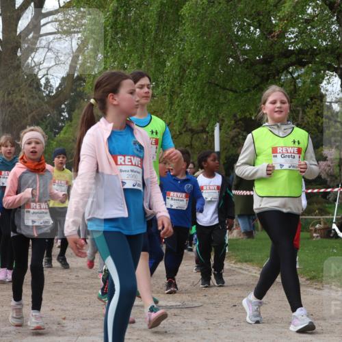 25.04.2026 - Das Zehntel Zöllner http://msf.ph/oto/9627595 25.04.2026 07:46:21 Laufen 4004, 3925, 2950 meine-sportfotos.de