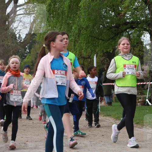 25.04.2026 - Das Zehntel Zöllner http://msf.ph/oto/9627600 25.04.2026 07:46:21 Laufen 4004, 3925, 2950, 3235 meine-sportfotos.de