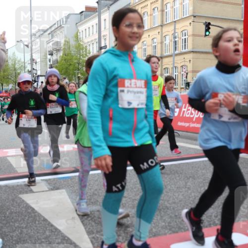 25.04.2026 - Das Zehntel Strokosch-Dieckow http://msf.ph/oto/9627608 25.04.2026 09:01:21 Ziel 1179, 1456, 1485, 1526, 1598, 1675, 1680, 1686, 1690, 1824, 1880, 2351, 2364, 2722, 2725, 2740, 2760, 3019, 3242, 3265, 3292, 3765, 3778, 3806 meine-sportfotos.de