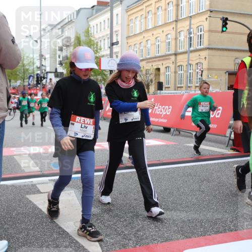 25.04.2026 - Das Zehntel Strokosch-Dieckow http://msf.ph/oto/9627630 25.04.2026 09:01:22 Ziel 1179, 1456, 1485, 1598, 1675, 1680, 1686, 1690, 1824, 2351, 2364, 2366, 2722, 2740, 2760, 3019, 3242, 3265, 3292, 3704, 3765, 3778, 3806 meine-sportfotos.de