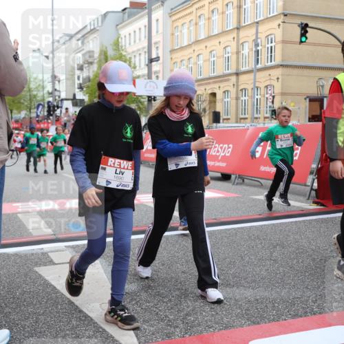 25.04.2026 - Das Zehntel Strokosch-Dieckow http://msf.ph/oto/9627634 25.04.2026 09:01:22 Ziel 1179, 1456, 1485, 1598, 1675, 1680, 1686, 1690, 1824, 2351, 2364, 2366, 2722, 2740, 2760, 3019, 3242, 3265, 3292, 3704, 3765, 3778, 3806 meine-sportfotos.de