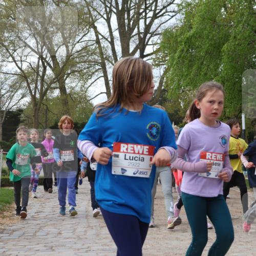 25.04.2026 - Das Zehntel Zöllner http://msf.ph/oto/9627735 25.04.2026 07:46:23 Laufen 2922, 3011, 2919, 5 meine-sportfotos.de