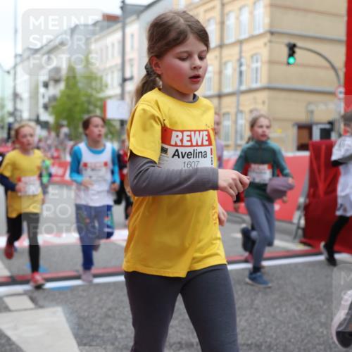 25.04.2026 - Das Zehntel Strokosch-Dieckow http://msf.ph/oto/9627742 25.04.2026 09:01:30 Ziel 1011, 1013, 1349, 1444, 1452, 1495, 1607, 1609, 1611, 1613, 1618, 2223, 2360, 2361, 2366, 2531, 2542, 2546, 2596, 2613, 2628, 3094, 3349, 3363, 3522, 3704, 3706, 3914 meine-sportfotos.de