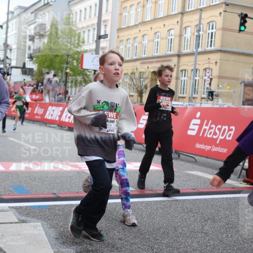 25.04.2026 - Das Zehntel Strokosch-Dieckow http://msf.ph/oto/9627848 25.04.2026 09:01:38 Ziel 1115, 1268, 1447, 1450, 1541, 1613, 1722, 1746, 1927, 2124, 2352, 2500, 2716, 3304, 3365, 3390, 3409, 3471, 3522, 3914 meine-sportfotos.de