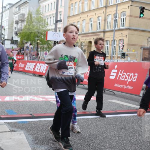 25.04.2026 - Das Zehntel Strokosch-Dieckow http://msf.ph/oto/9627852 25.04.2026 09:01:38 Ziel 1115, 1268, 1447, 1450, 1541, 1613, 1722, 1746, 1927, 2124, 2352, 2500, 2716, 3304, 3365, 3390, 3409, 3471, 3522, 3914 meine-sportfotos.de