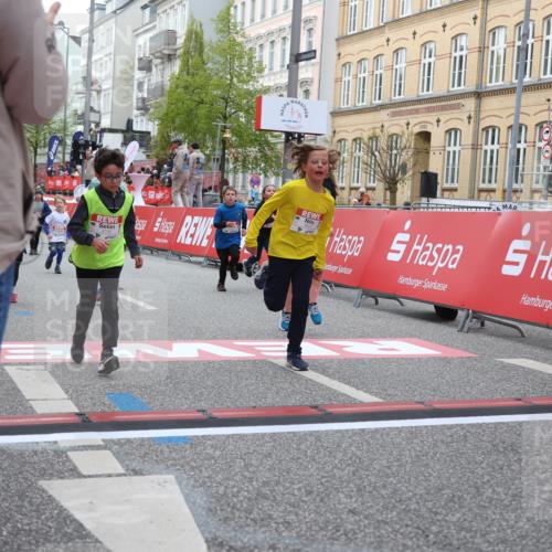 25.04.2026 - Das Zehntel Strokosch-Dieckow http://msf.ph/oto/9627876 25.04.2026 09:01:41 Ziel 1450, 1635, 1643, 1722, 1746, 1751, 1893, 1927, 2124, 2352, 2500, 2933, 3139, 3365, 3390, 3409, 3471, 3619, 3623 meine-sportfotos.de