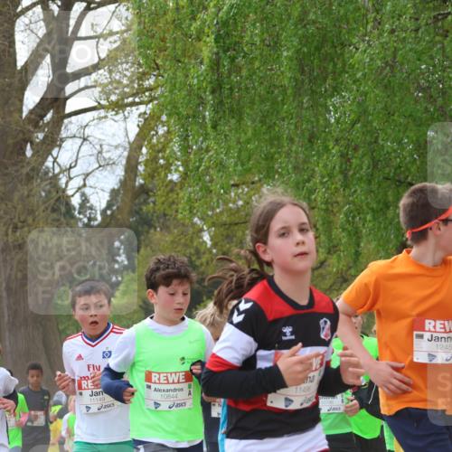 25.04.2026 - Das Zehntel Zöllner http://msf.ph/oto/9627886 25.04.2026 11:41:25 Laufen 11478, 11149, 10844, 10786, 12458, 10828, 11496 meine-sportfotos.de