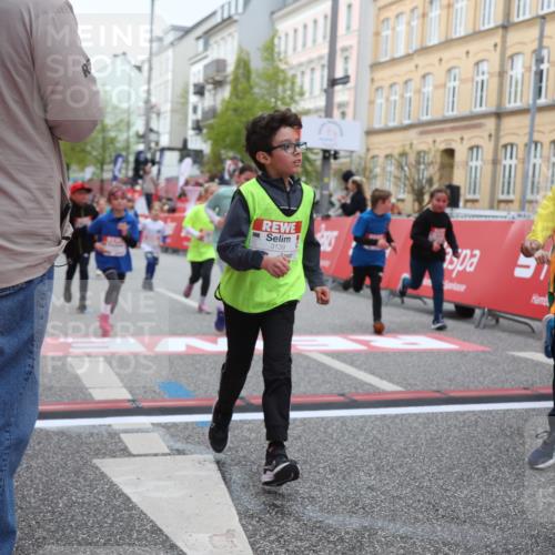 25.04.2026 - Das Zehntel Strokosch-Dieckow http://msf.ph/oto/9627906 25.04.2026 09:01:42 Ziel 1450, 1635, 1643, 1722, 1746, 1751, 1893, 1927, 2124, 2352, 2500, 2933, 3139, 3365, 3390, 3409, 3471, 3619, 3623, 3878 meine-sportfotos.de