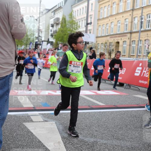 25.04.2026 - Das Zehntel Strokosch-Dieckow http://msf.ph/oto/9627910 25.04.2026 09:01:42 Ziel 1450, 1635, 1643, 1722, 1746, 1751, 1893, 1927, 2124, 2352, 2500, 2933, 3139, 3365, 3390, 3409, 3471, 3619, 3623, 3878 meine-sportfotos.de