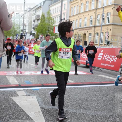 25.04.2026 - Das Zehntel Strokosch-Dieckow http://msf.ph/oto/9627914 25.04.2026 09:01:42 Ziel 1450, 1635, 1643, 1722, 1746, 1751, 1893, 1927, 2124, 2352, 2500, 2933, 3139, 3365, 3390, 3409, 3471, 3619, 3623, 3878 meine-sportfotos.de