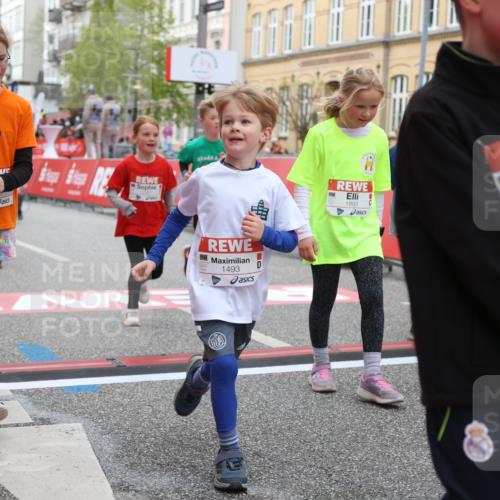 25.04.2026 - Das Zehntel Strokosch-Dieckow http://msf.ph/oto/9627973 25.04.2026 09:01:46 Ziel 1493, 1635, 1643, 1751, 1893, 2350, 2406, 2587, 2645, 2933, 2967, 3139, 3362, 3474, 3488, 3619, 3623, 3878 meine-sportfotos.de