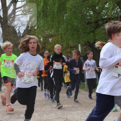 25.04.2026 - Das Zehntel Zöllner http://msf.ph/oto/9627981 25.04.2026 11:41:27 Laufen 13012, 11479, 11478, 1149, 11149, 250 meine-sportfotos.de