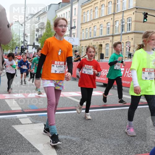 25.04.2026 - Das Zehntel Strokosch-Dieckow http://msf.ph/oto/9627984 25.04.2026 09:01:47 Ziel 1493, 1553, 1635, 1643, 1751, 1893, 2350, 2406, 2587, 2645, 2929, 2933, 2967, 3139, 3362, 3474, 3488, 3619, 3623, 3878, 3925, 4004 meine-sportfotos.de