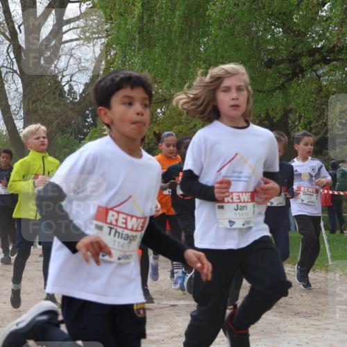 25.04.2026 - Das Zehntel Zöllner http://msf.ph/oto/9628013 25.04.2026 11:41:28 Laufen 10010, 11479, 11478 meine-sportfotos.de