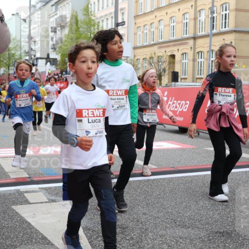 25.04.2026 - Das Zehntel Strokosch-Dieckow http://msf.ph/oto/9628042 25.04.2026 09:01:49 Ziel 1493, 1553, 1635, 1678, 1751, 1919, 2350, 2406, 2587, 2627, 2645, 2743, 2929, 2933, 2967, 3362, 3474, 3488, 3619, 3878, 3925, 4004 meine-sportfotos.de
