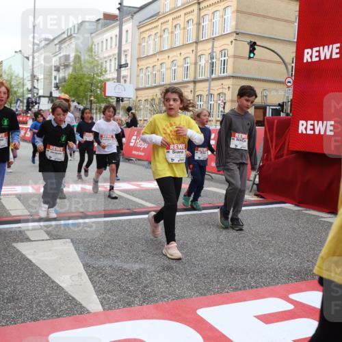 25.04.2026 - Das Zehntel Strokosch-Dieckow http://msf.ph/oto/9628078 25.04.2026 09:01:52 Ziel 1536, 1553, 1671, 1678, 1919, 2138, 2154, 2350, 2406, 2587, 2627, 2720, 2724, 2743, 2929, 2967, 3054, 3055, 3362, 3474, 3488, 3510, 3514, 3540, 3802, 3925, 4004 meine-sportfotos.de