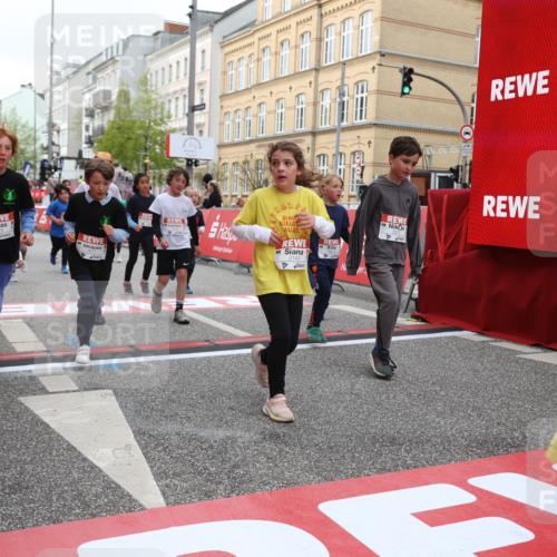 25.04.2026 - Das Zehntel Strokosch-Dieckow http://msf.ph/oto/9628082 25.04.2026 09:01:52 Ziel 1536, 1553, 1671, 1678, 1919, 2138, 2154, 2350, 2406, 2587, 2627, 2720, 2724, 2743, 2929, 2967, 3054, 3055, 3362, 3474, 3488, 3510, 3514, 3540, 3802, 3925, 4004 meine-sportfotos.de