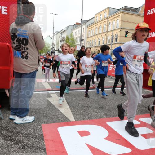 25.04.2026 - Das Zehntel Strokosch-Dieckow http://msf.ph/oto/9628168 25.04.2026 09:01:55 Ziel 1098, 1099, 1536, 1553, 1666, 1671, 1678, 1822, 1919, 2138, 2154, 2213, 2493, 2627, 2653, 2720, 2724, 2743, 2843, 2929, 3054, 3055, 3510, 3514, 3517, 3521, 3540, 3798, 3802, 3816, 3925, 4004 meine-sportfotos.de