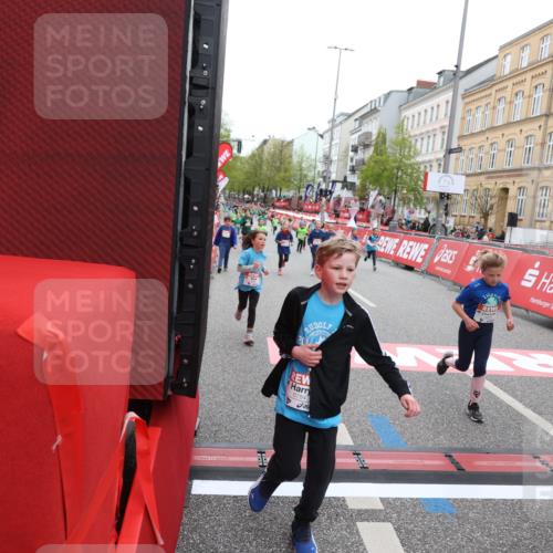 25.04.2026 - Das Zehntel Strokosch-Dieckow http://msf.ph/oto/9628171 25.04.2026 11:04:34 Ziel 5645, 5969, 6190, 6399, 6593, 6664, 6784, 6791, 6795, 6797, 7273, 7345, 7426, 7483, 7762 meine-sportfotos.de
