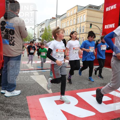 25.04.2026 - Das Zehntel Strokosch-Dieckow http://msf.ph/oto/9628182 25.04.2026 09:01:56 Ziel 1098, 1099, 1528, 1536, 1559, 1666, 1671, 1678, 1822, 1919, 2138, 2154, 2213, 2353, 2493, 2627, 2653, 2720, 2724, 2743, 2843, 2879, 3054, 3055, 3510, 3514, 3517, 3521, 3540, 3798, 3802, 3816 meine-sportfotos.de