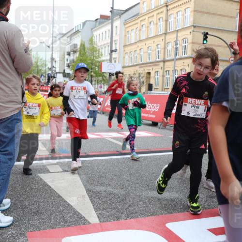 25.04.2026 - Das Zehntel Strokosch-Dieckow http://msf.ph/oto/9628208 25.04.2026 09:01:59 Ziel 1098, 1099, 1528, 1559, 1666, 1822, 2138, 2154, 2213, 2353, 2493, 2653, 2720, 2843, 2879, 2903, 2904, 3054, 3055, 3480, 3496, 3510, 3517, 3521, 3798, 3802, 3816 meine-sportfotos.de
