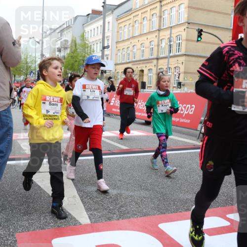 25.04.2026 - Das Zehntel Strokosch-Dieckow http://msf.ph/oto/9628221 25.04.2026 09:01:59 Ziel 1098, 1099, 1528, 1559, 1666, 1822, 2138, 2154, 2213, 2353, 2493, 2653, 2720, 2843, 2879, 2903, 2904, 3054, 3055, 3480, 3496, 3510, 3517, 3521, 3798, 3802, 3816 meine-sportfotos.de