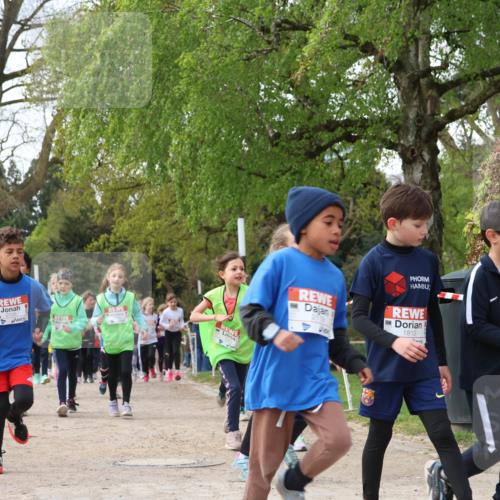 25.04.2026 - Das Zehntel Zöllner http://msf.ph/oto/9628227 25.04.2026 07:46:35 Laufen 2119, 1813, 2244 meine-sportfotos.de