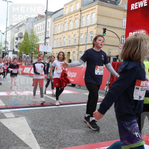 25.04.2026 - Das Zehntel Strokosch-Dieckow http://msf.ph/oto/9628333 25.04.2026 09:02:08 Ziel 1114, 1406, 1534, 1604, 2210, 2240, 2256, 2301, 2889, 2891, 2932, 2957, 3021, 3135, 3171, 3177, 3199, 3477, 3489, 3490, 3543 meine-sportfotos.de