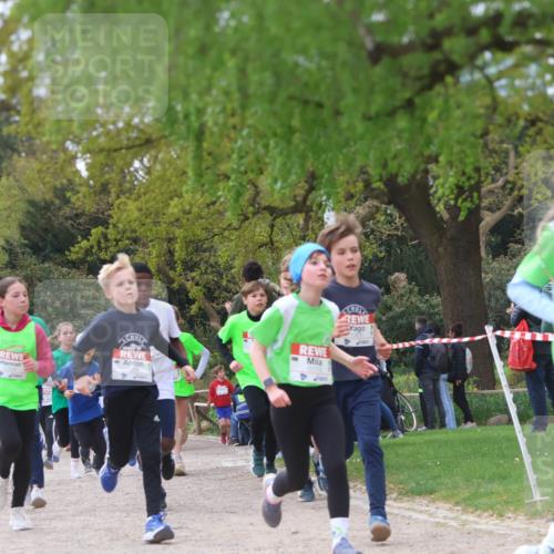 25.04.2026 - Das Zehntel Zöllner http://msf.ph/oto/9628406 25.04.2026 11:41:35 Laufen 11143 meine-sportfotos.de