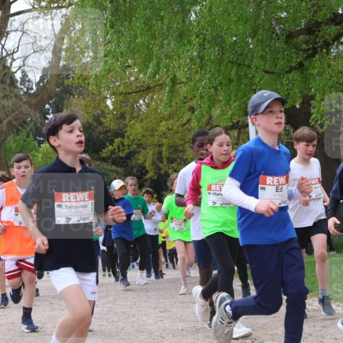 25.04.2026 - Das Zehntel Zöllner http://msf.ph/oto/9628499 25.04.2026 11:41:37 Laufen 11147, 11143, 1102, 10567 meine-sportfotos.de