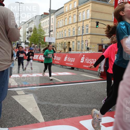 25.04.2026 - Das Zehntel Strokosch-Dieckow http://msf.ph/oto/9628506 25.04.2026 09:02:13 Ziel 1101, 1109, 1604, 2214, 2240, 2257, 2464, 2889, 2891, 3021, 3171, 3371, 3374, 3477, 3490, 3543, 3805 meine-sportfotos.de
