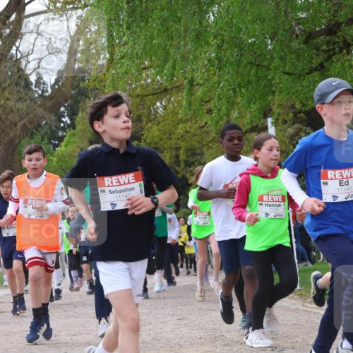 25.04.2026 - Das Zehntel Zöllner http://msf.ph/oto/9628509 25.04.2026 11:41:37 Laufen 11252, 11147, 11143, 10 meine-sportfotos.de