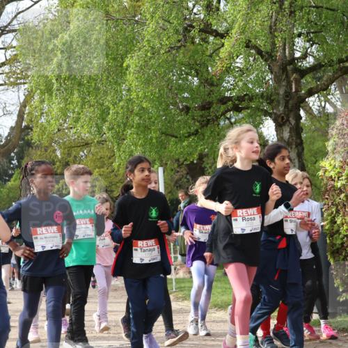 25.04.2026 - Das Zehntel Zöllner http://msf.ph/oto/9628522 25.04.2026 07:46:42 Laufen 1232, 3006, 1706, 1703, 2923 meine-sportfotos.de