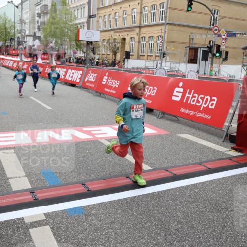 25.04.2026 - Das Zehntel Strokosch-Dieckow http://msf.ph/oto/9628536 25.04.2026 11:07:54 Ziel 5602, 6288, 6292, 6925, 6962, 7002, 7563, 7571, 7572, 7651, 7661 meine-sportfotos.de
