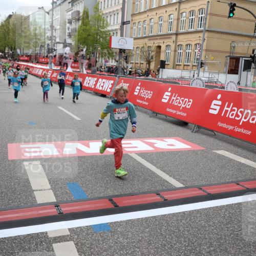 25.04.2026 - Das Zehntel Strokosch-Dieckow http://msf.ph/oto/9628561 25.04.2026 11:07:54 Ziel 5602, 6288, 6292, 6925, 6962, 7002, 7563, 7571, 7572, 7651, 7661 meine-sportfotos.de